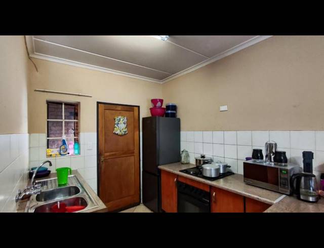 3 BEDROOM TOWNHOUSE FOR SALE IN ELSPARK EXT 4